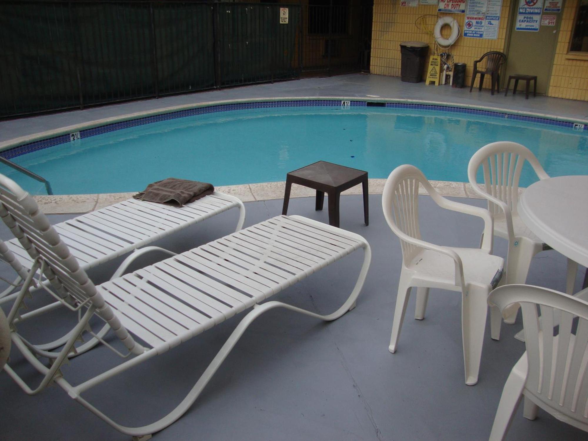 Townhouse Inn And Suites Brawley Esterno foto