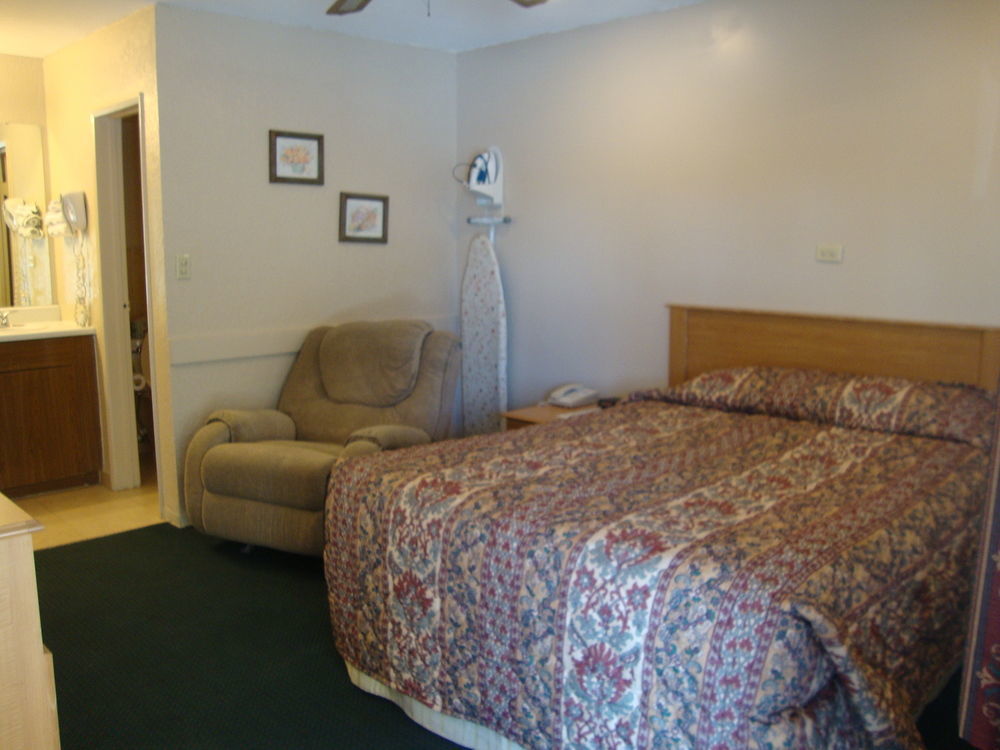 Townhouse Inn And Suites Brawley Esterno foto