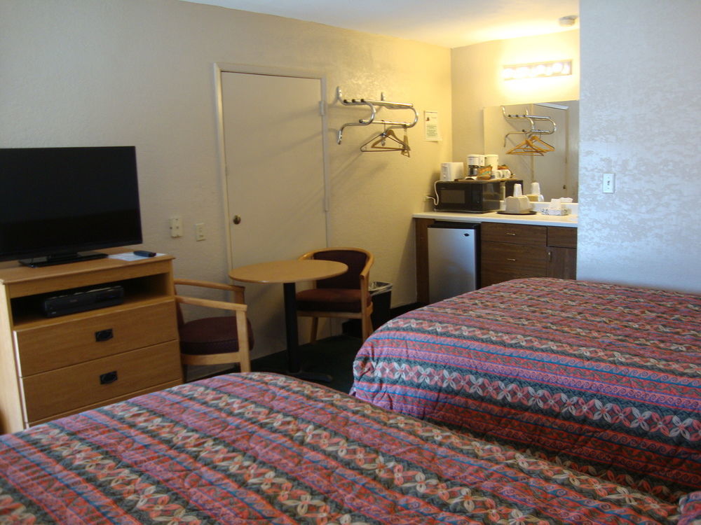Townhouse Inn And Suites Brawley Esterno foto