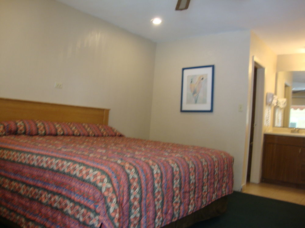 Townhouse Inn And Suites Brawley Esterno foto