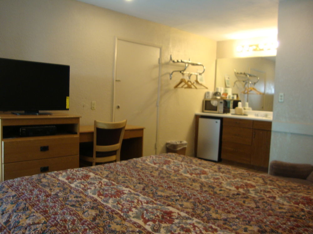 Townhouse Inn And Suites Brawley Esterno foto