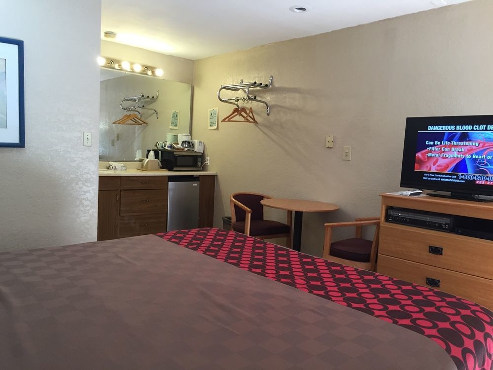 Townhouse Inn And Suites Brawley Esterno foto