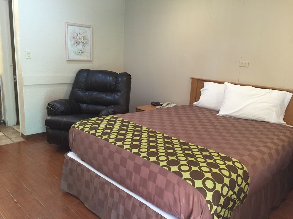 Townhouse Inn And Suites Brawley Esterno foto